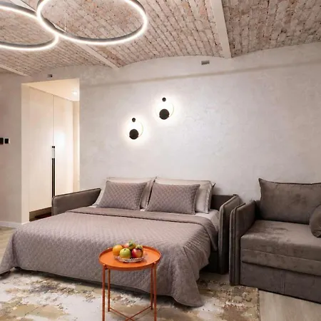 Sheffel Courtyard Residences - Signature *